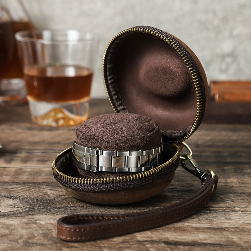 Premium Leather Travel Watch Case – Compact Round Design for Luxury Timepiece Protection